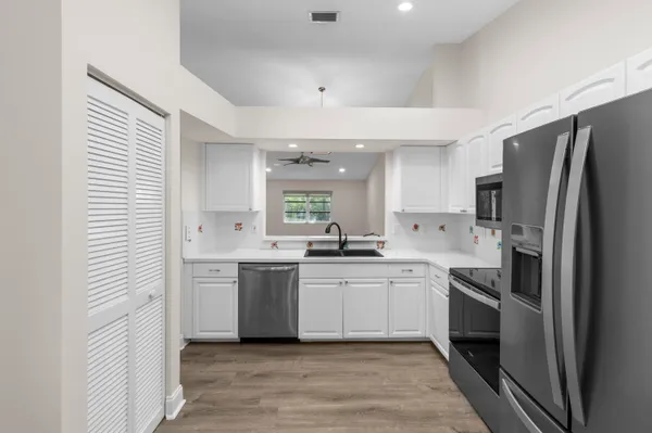 $285,000 | 9760 Summerbrook Terrace, Unit A, Boynton Beach, FL 33437