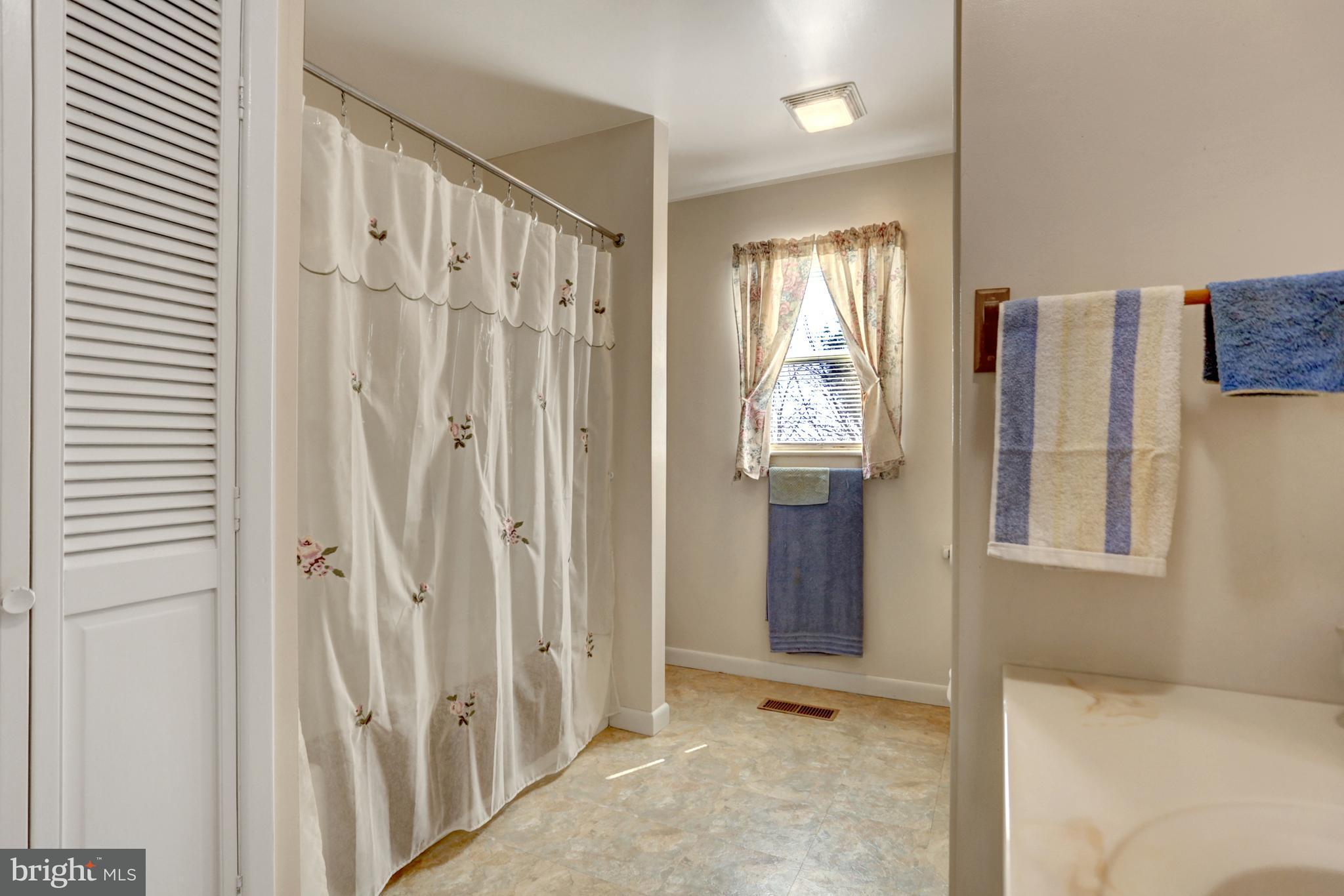 36 Running Pump Road Newville, PA 17241 - Photo 8 of 26 Gallery Image 8