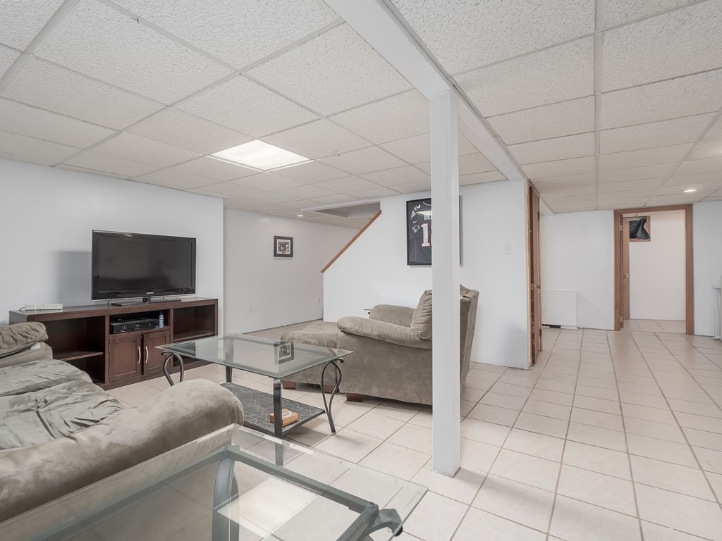 311 Dunstable Road Chelmsford, MA 01863 - Photo 26 of 41
