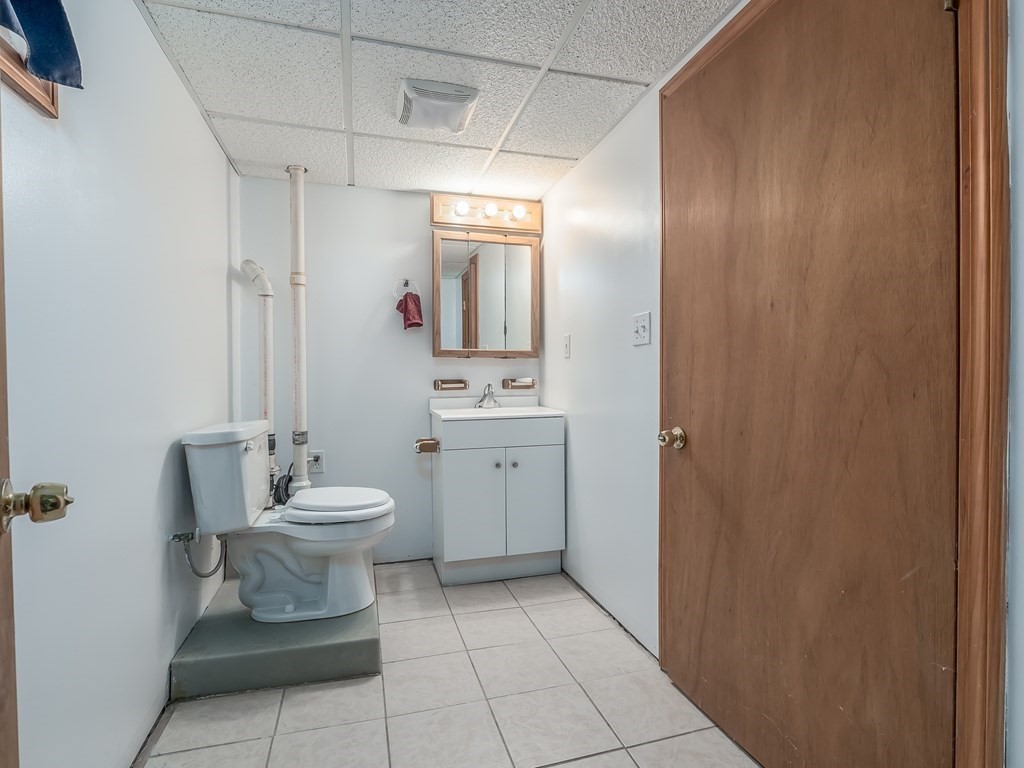 311 Dunstable Road Chelmsford, MA 01863 - Photo 29 of 41