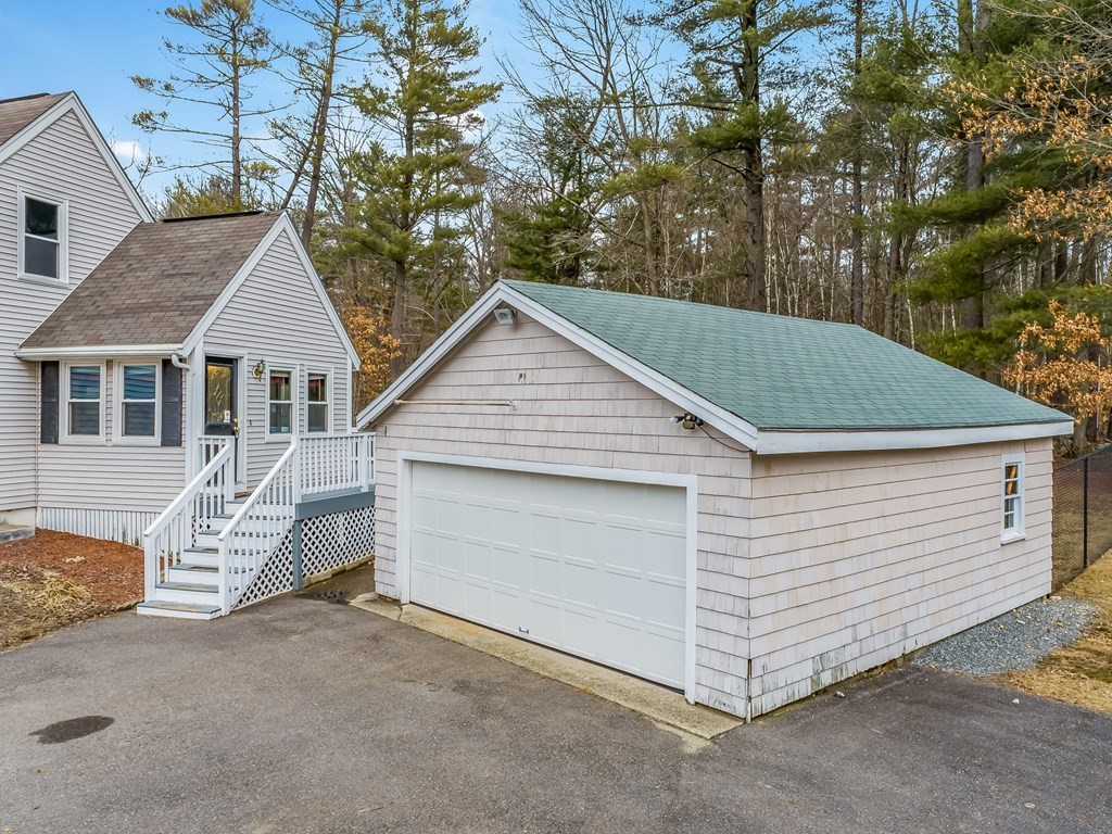 311 Dunstable Road Chelmsford, MA 01863 - Photo 34 of 41