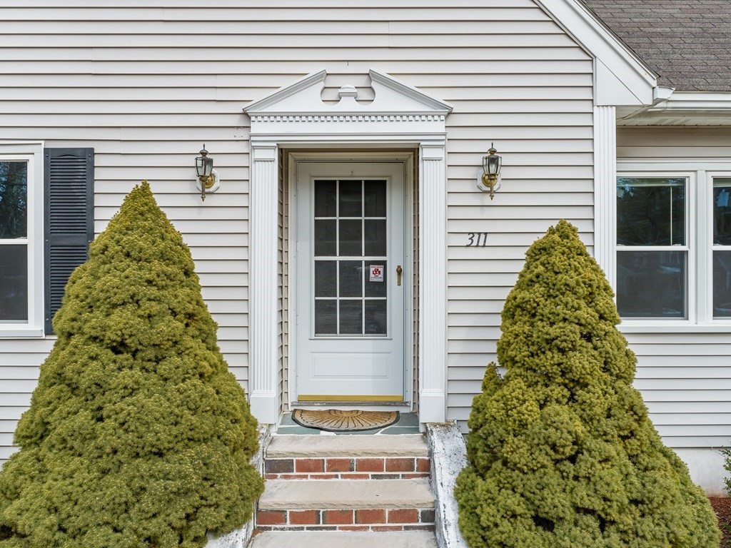 311 Dunstable Road Chelmsford, MA 01863 - Photo 35 of 41