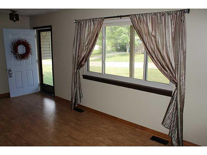 1734 Brer Rabbit Drive Greenwood, IN 46143 - Photo 3 of 21 Gallery Image 3