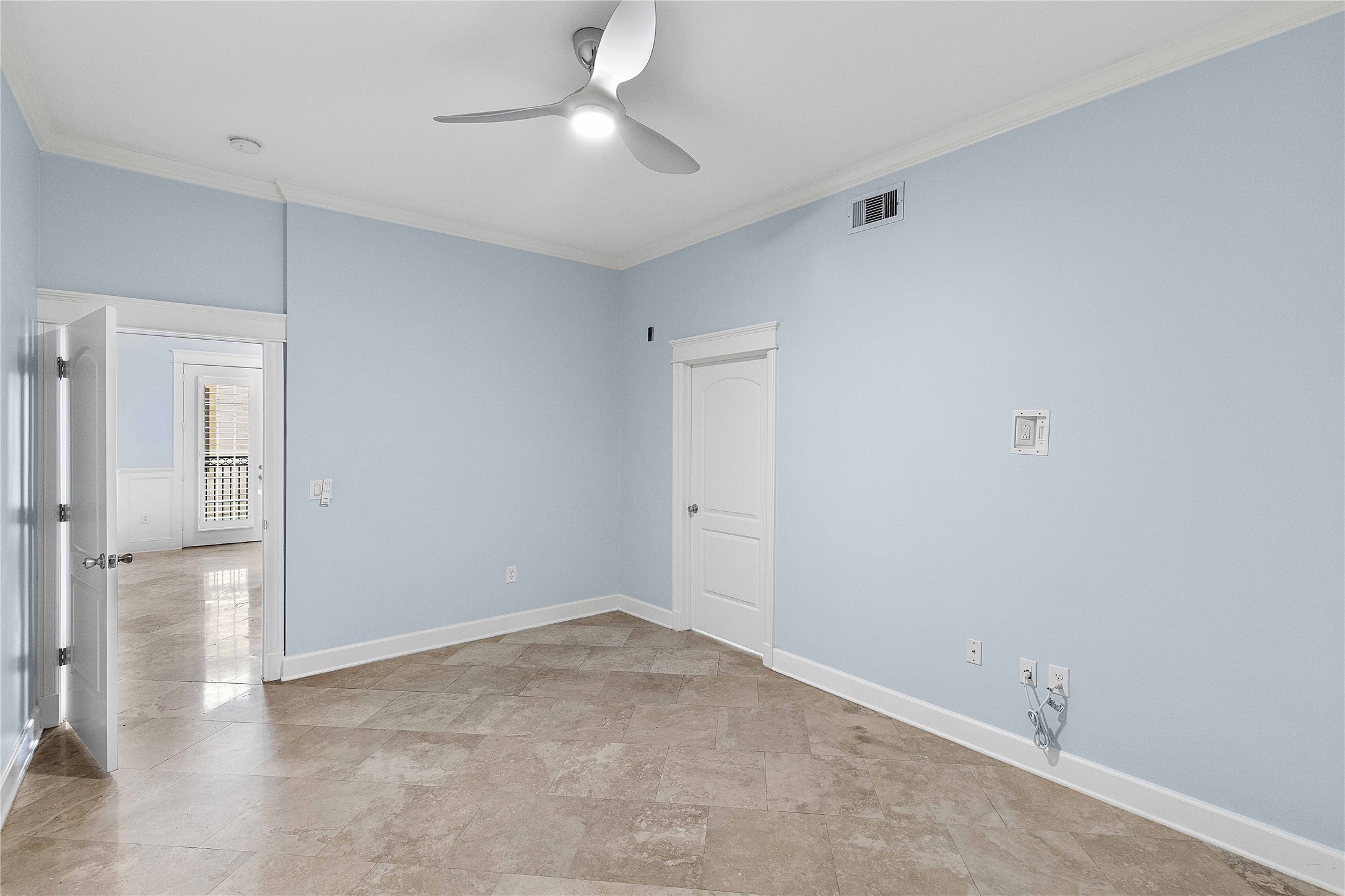 2802 Morrison Street, Unit 106 Houston, TX 77009 - Photo 11 of 35 Primary bedroom