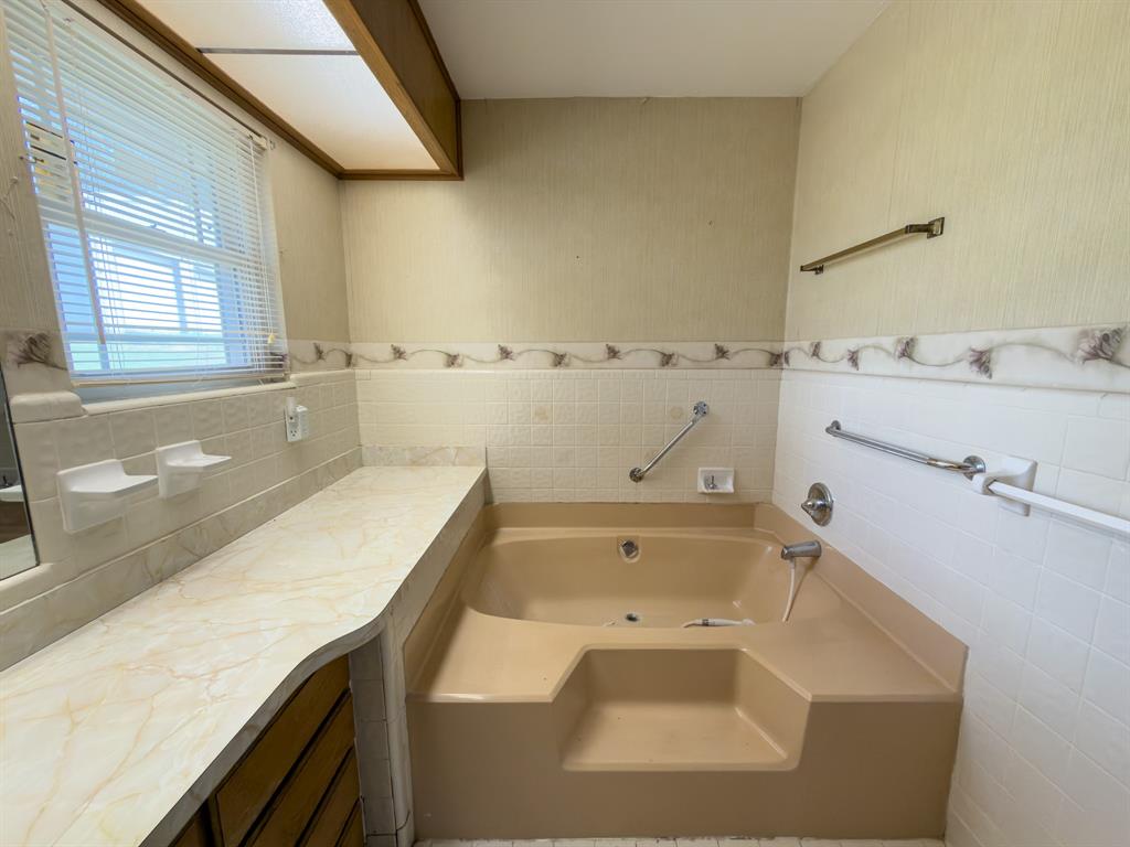 170 Riverview Road Millsap, TX 76066 - Photo 21 of 27 Gallery Image 21