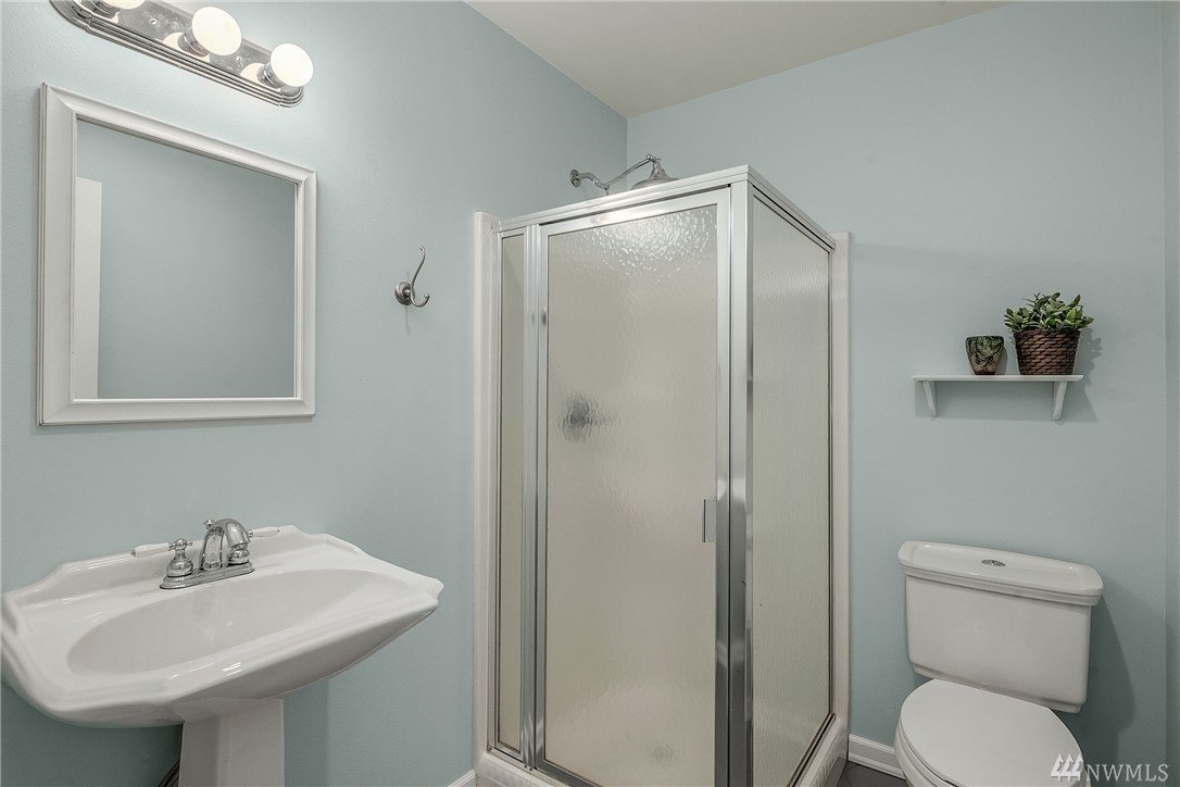 20632 West Richmond Road Bothell, WA 98021 - Photo 31 of 37