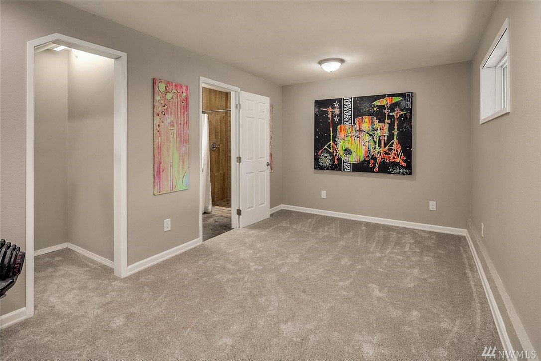 20632 West Richmond Road Bothell, WA 98021 - Photo 32 of 37