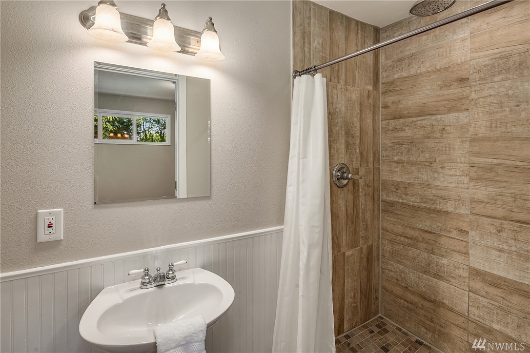 20632 West Richmond Road Bothell, WA 98021 - Photo 34 of 37