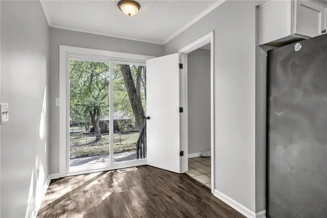 $270,000 | 841 Northwest 69th Place, Kansas City, MO 64118