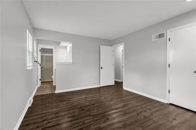 $270,000 | 841 Northwest 69th Place, Kansas City, MO 64118