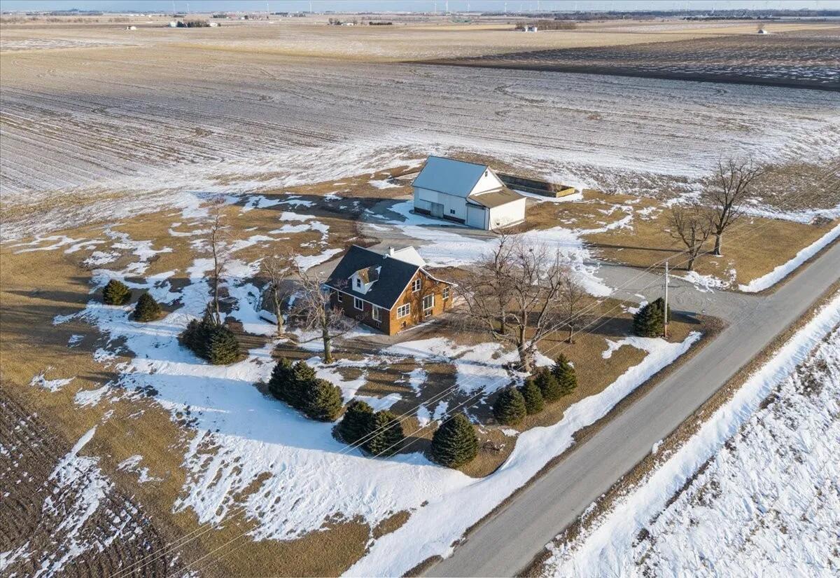 10788 North 1000 E Road Chenoa, IL 61726 - Photo 3 of 31