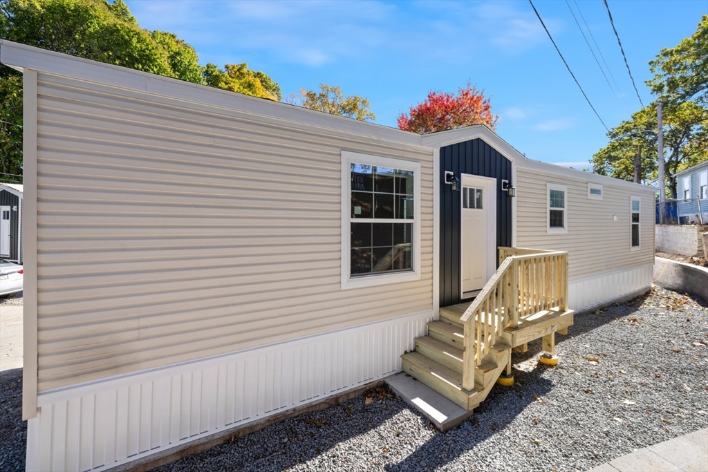 103 Newbury Street, Unit 3 Danvers, MA 01923 - Photo 4 of 40