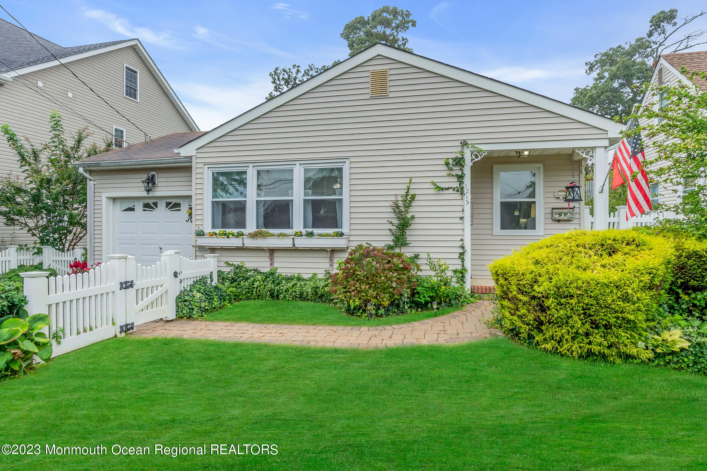 1215 Rue Avenue Point Pleasant, NJ 08742 - Photo 2 of 51 1 (4)