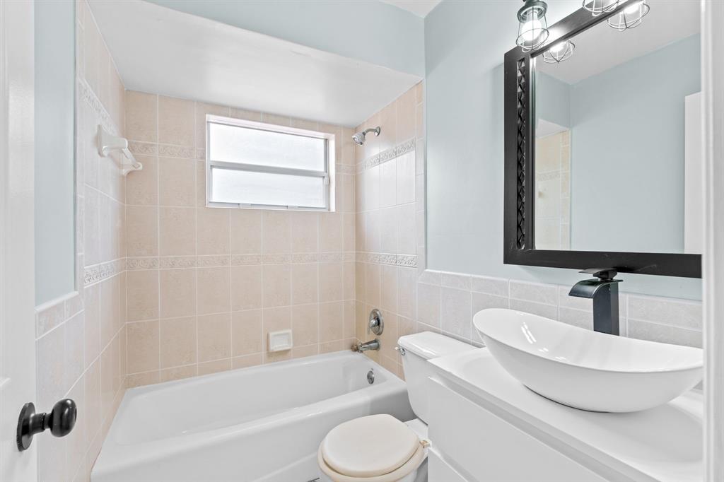 4700 Southwest 199th Avenue Southwest Ranches, FL 33332 - Photo 27 of 49