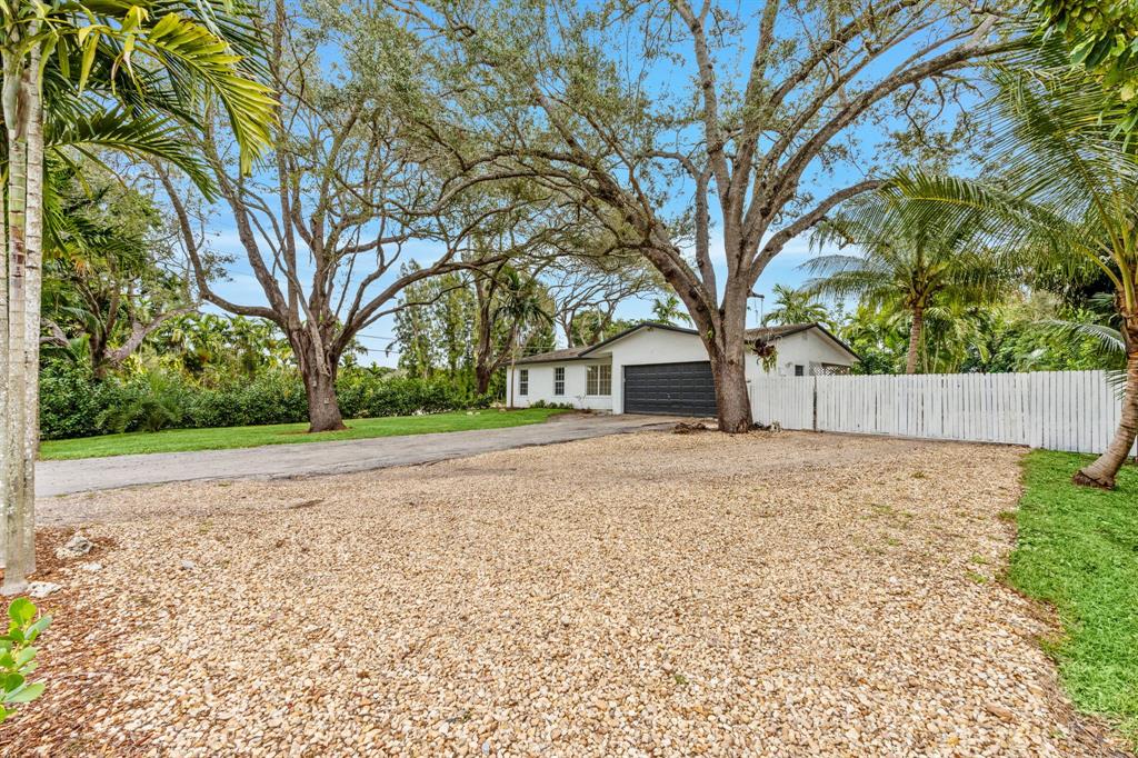 4700 Southwest 199th Avenue Southwest Ranches, FL 33332 - Photo 6 of 49