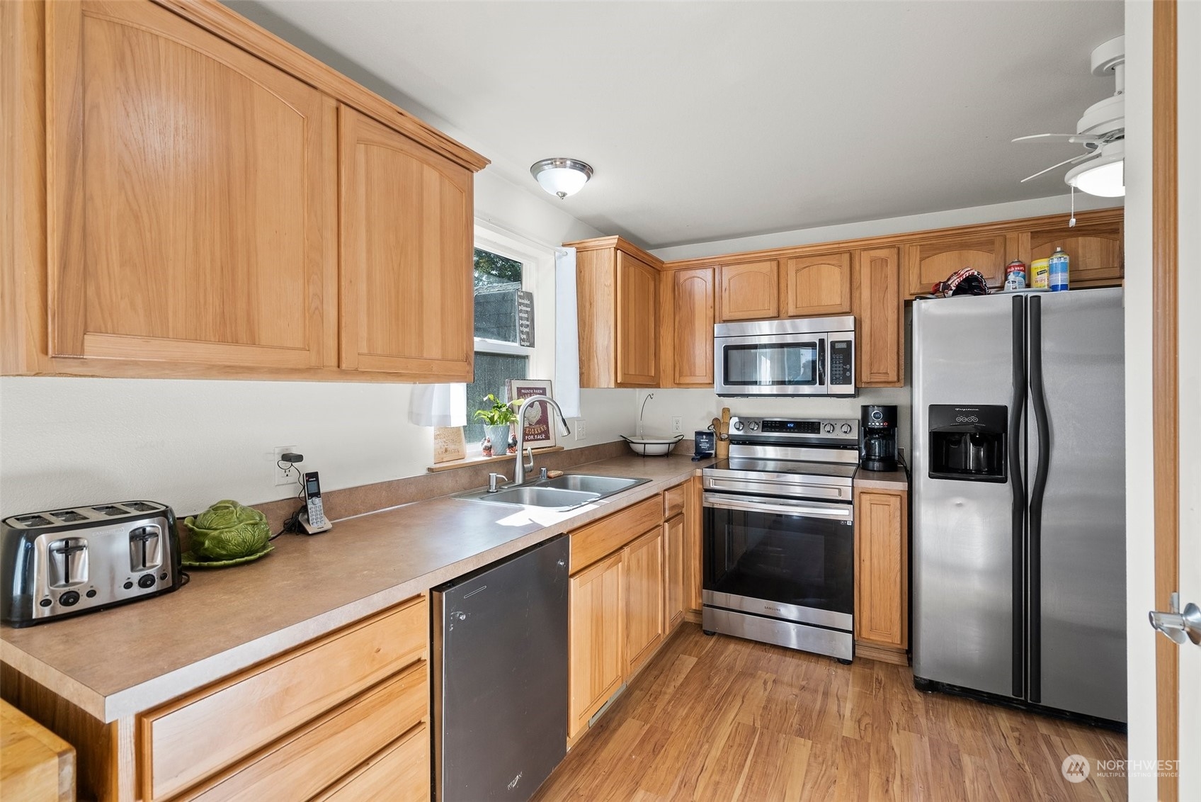 18308 Rampart Drive Southeast Yelm, WA 98597 - Photo 10 of 28