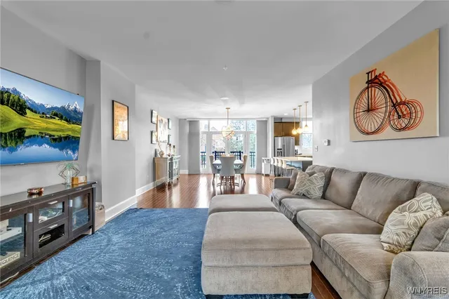 $975,000 | 37 Ojibwa Circle, Buffalo, NY 14202