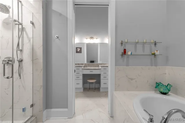 $975,000 | 37 Ojibwa Circle, Buffalo, NY 14202