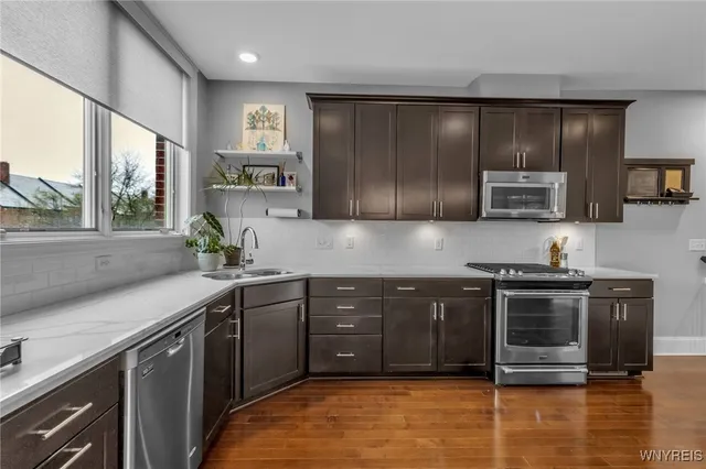 $975,000 | 37 Ojibwa Circle, Buffalo, NY 14202