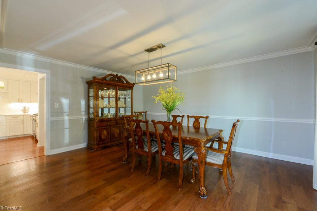1410 Heathcliff Road High Point, NC 27262 - Photo 13 of 50 Spacious dining room