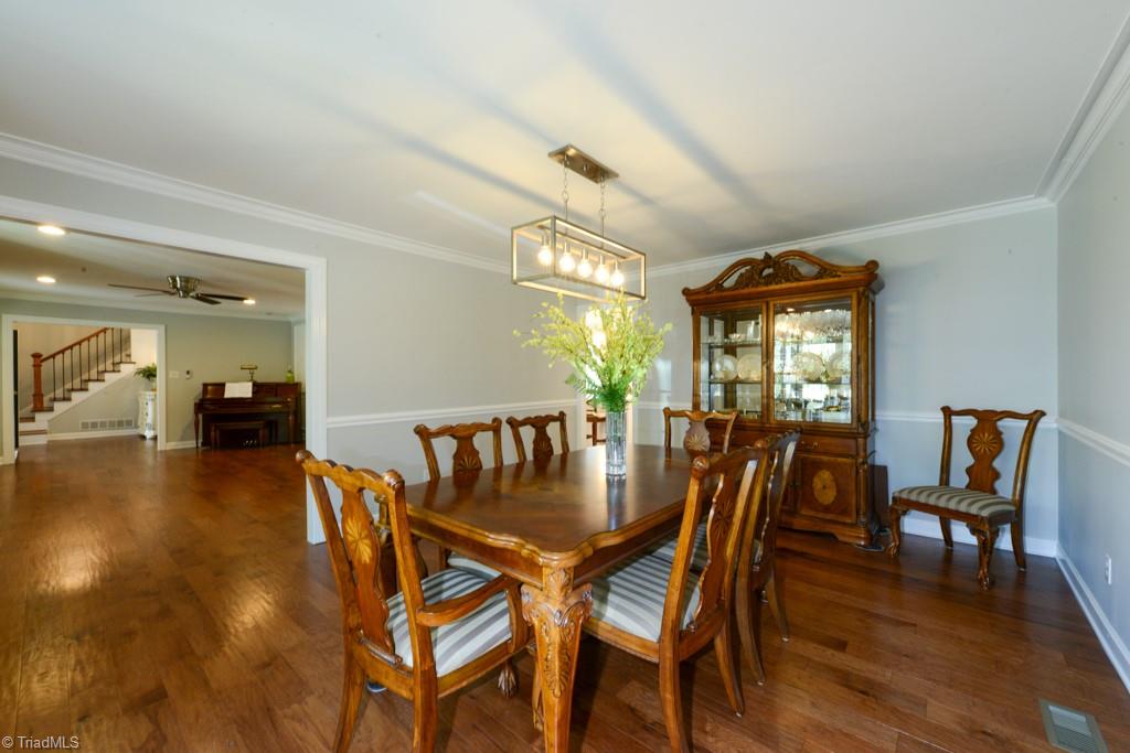 1410 Heathcliff Road High Point, NC 27262 - Photo 14 of 50 Perfect entertaining home