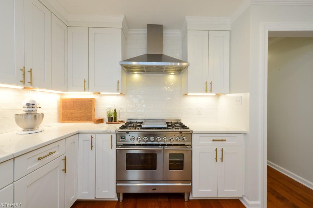 1410 Heathcliff Road High Point, NC 27262 - Photo 23 of 50 convection oven!