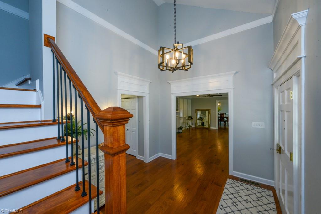1410 Heathcliff Road High Point, NC 27262 - Photo 8 of 50 Lovely entryway
