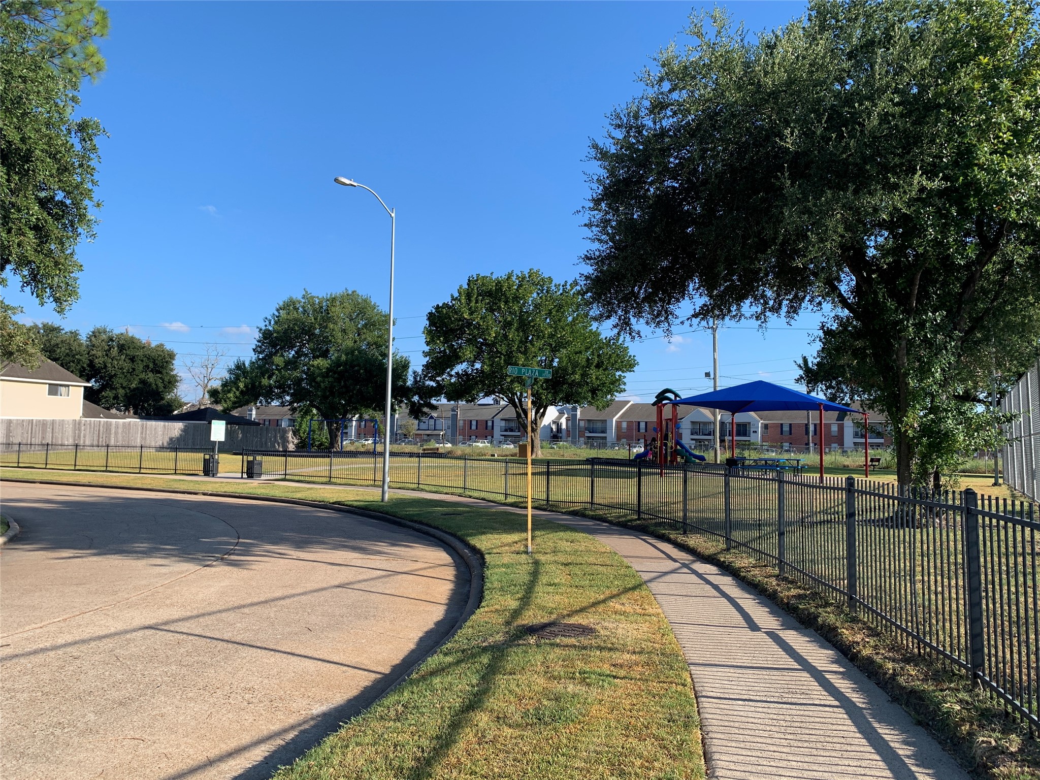15526 Rio Plaza Drive Houston, TX 77083 - Photo 35 of 36