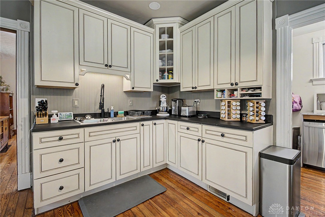 720 Main Street Hamilton, OH 45013 - Photo 17 of 44