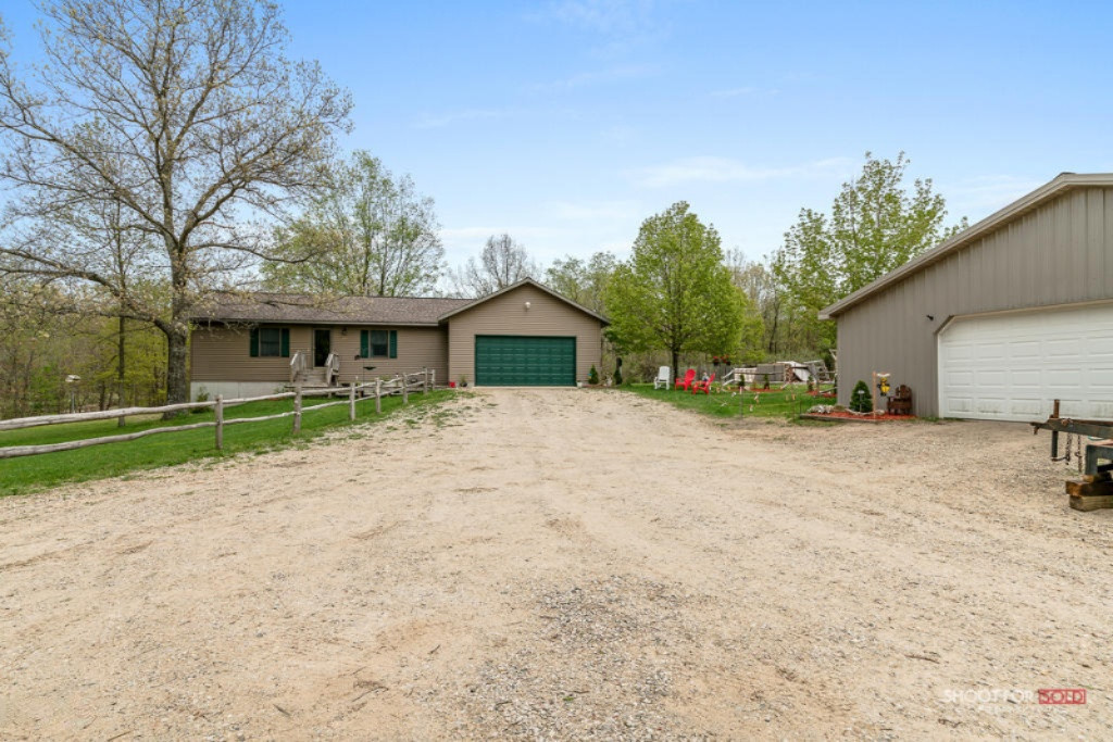 4190 East Baker Road Hesperia, MI 49421 - Photo 3 of 27 4190 E. Baker025 LoRes