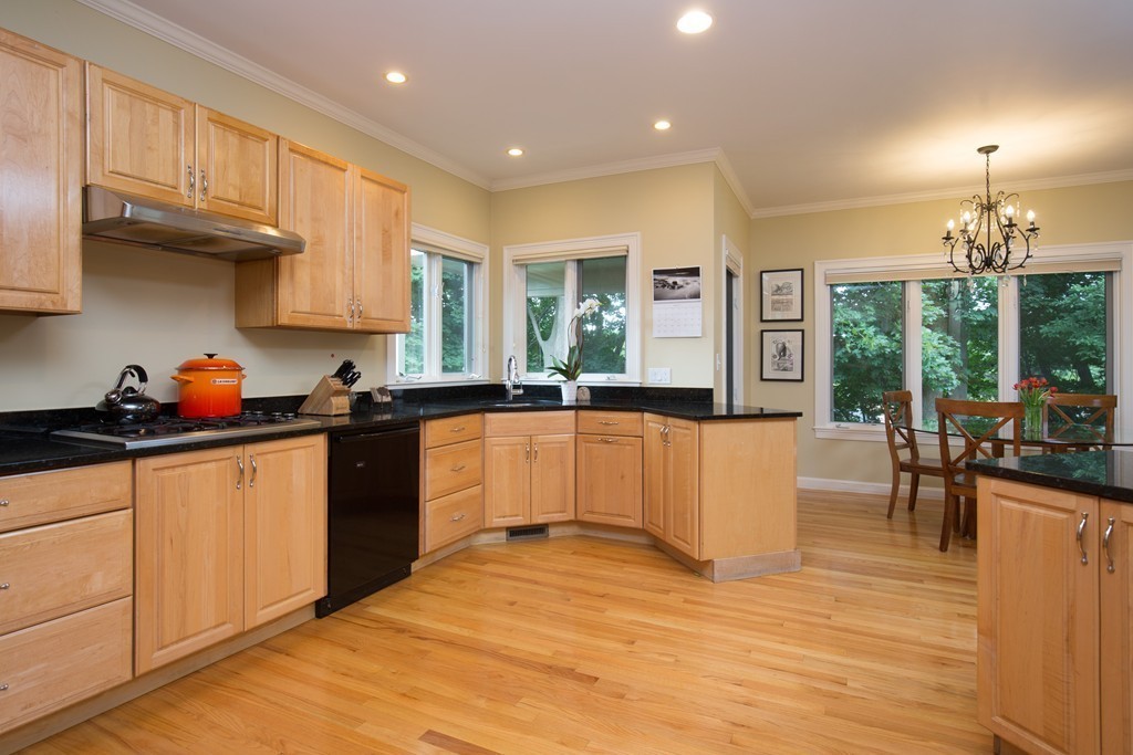 71 Drumlin Road Newton, MA 02459 - Photo 4 of 17 Gallery Image 4