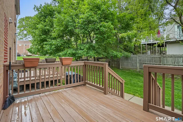 $340,000 | 240 Sunnyridge Avenue, Unit 63, Fairfield, CT 06824