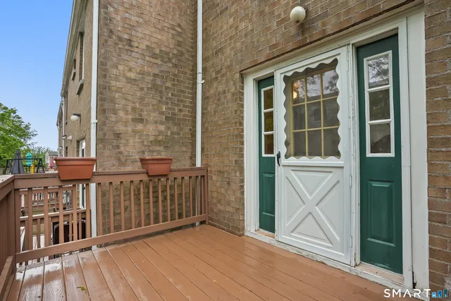 $340,000 | 240 Sunnyridge Avenue, Unit 63, Fairfield, CT 06824