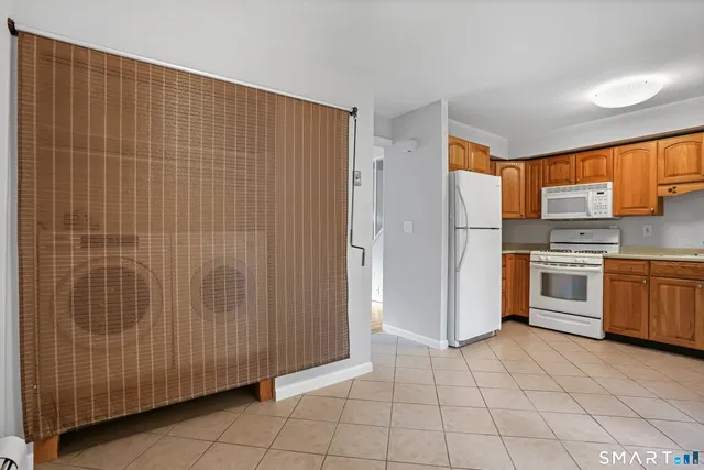 $340,000 | 240 Sunnyridge Avenue, Unit 63, Fairfield, CT 06824