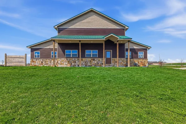 $700,000 | W3335 Bauer Road, Leroy, WI 53050