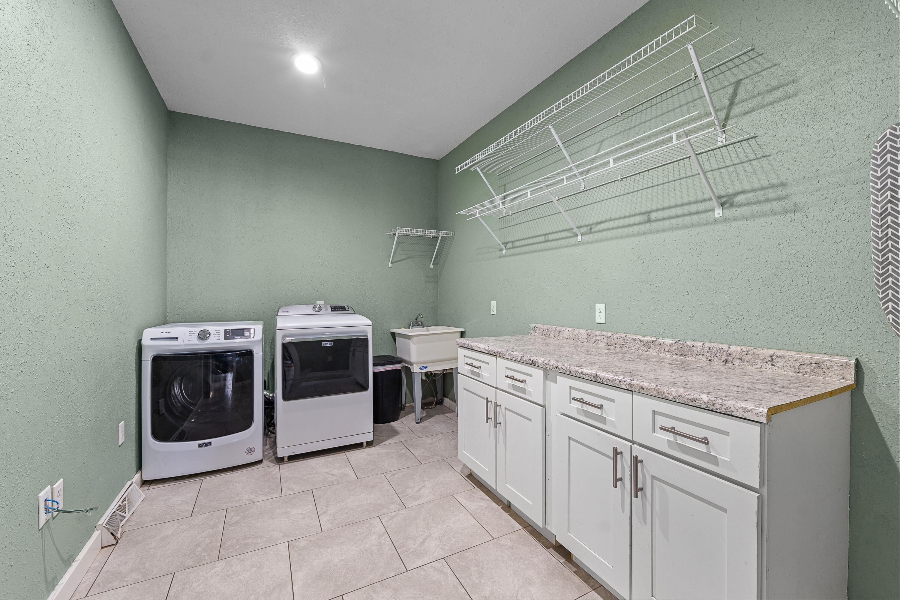 W3335 Bauer Road Leroy, WI 53050 - Photo 17 of 46 Laundry Room