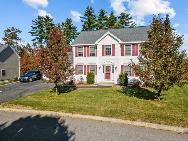 $685,000 | 12 Crawford Lane, Hooksett, NH 03106