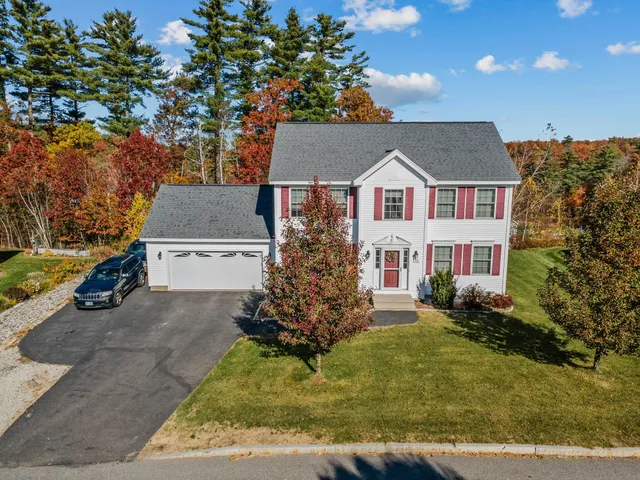 $685,000 | 12 Crawford Lane, Hooksett, NH 03106