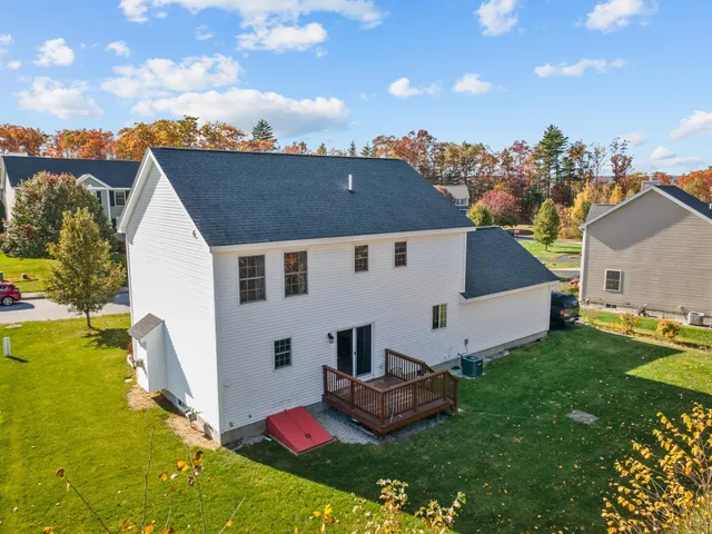 $685,000 | 12 Crawford Lane, Hooksett, NH 03106