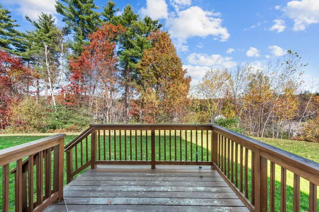 $685,000 | 12 Crawford Lane, Hooksett, NH 03106