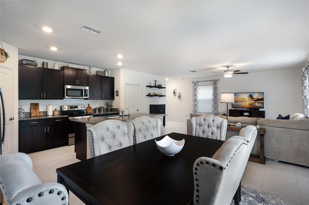 5552 Blue Azure Drive Wimauma, FL 33598 - Photo 12 of 63