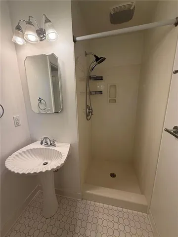 $3,200 | 2961 Parkridge Drive Northeast, Atlanta, GA 30319