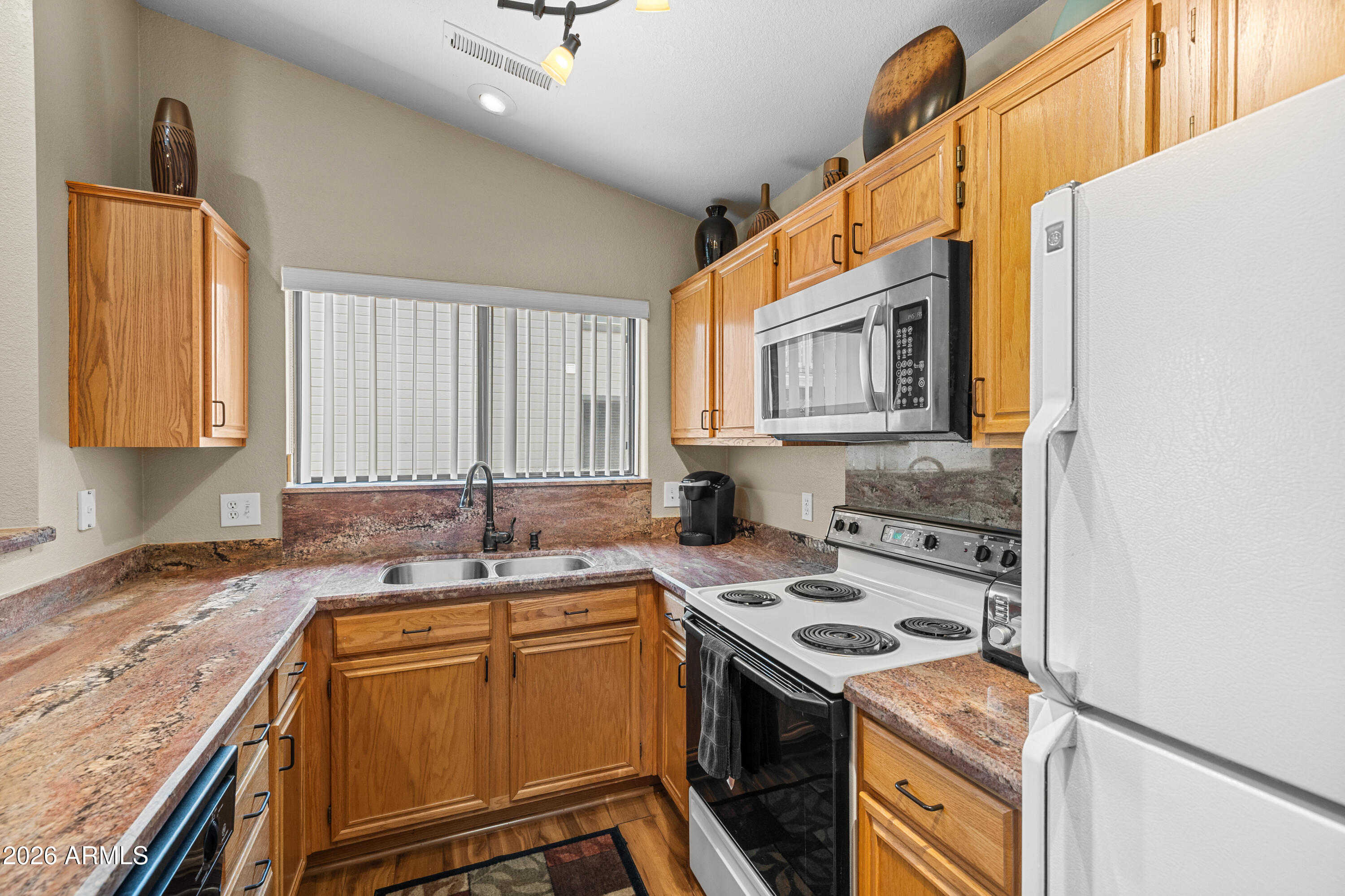 6475 East Settlers Run Road, Unit 14 Flagstaff, AZ 86004 - Photo 6 of 30 Kitchen