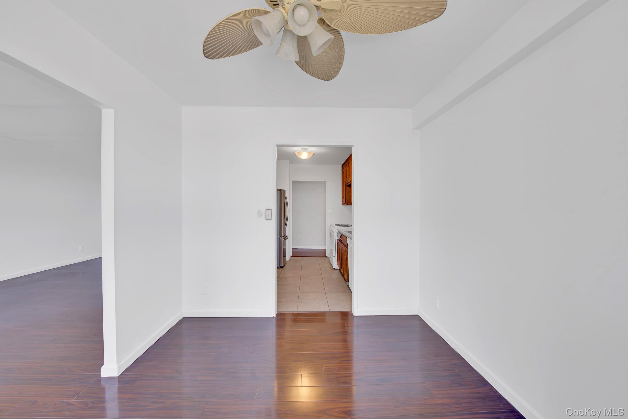 700 Shore Road, Unit 5M Long Beach, NY 11561 - Photo 8 of 34 Dinning Room..