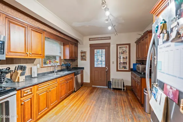 $260,000 | 4 Morgan Terrace, Castleton-on-Hudson, NY 12033