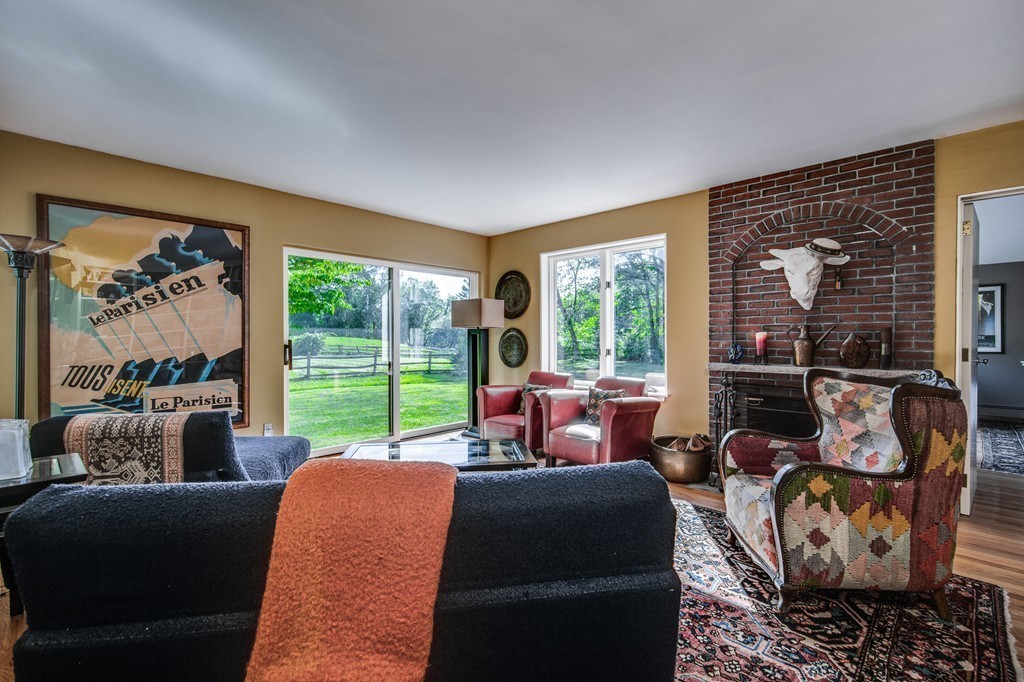 321 Bedford Road Carlisle, MA 01741 - Photo 7 of 30 Gallery Image 7