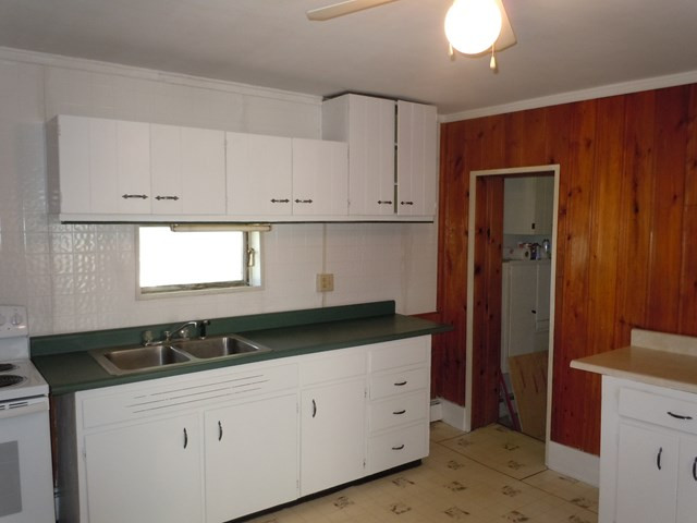 11 Clinton Street Rouses Point, NY 12979 - Photo 3 of 13 Gallery Image 3
