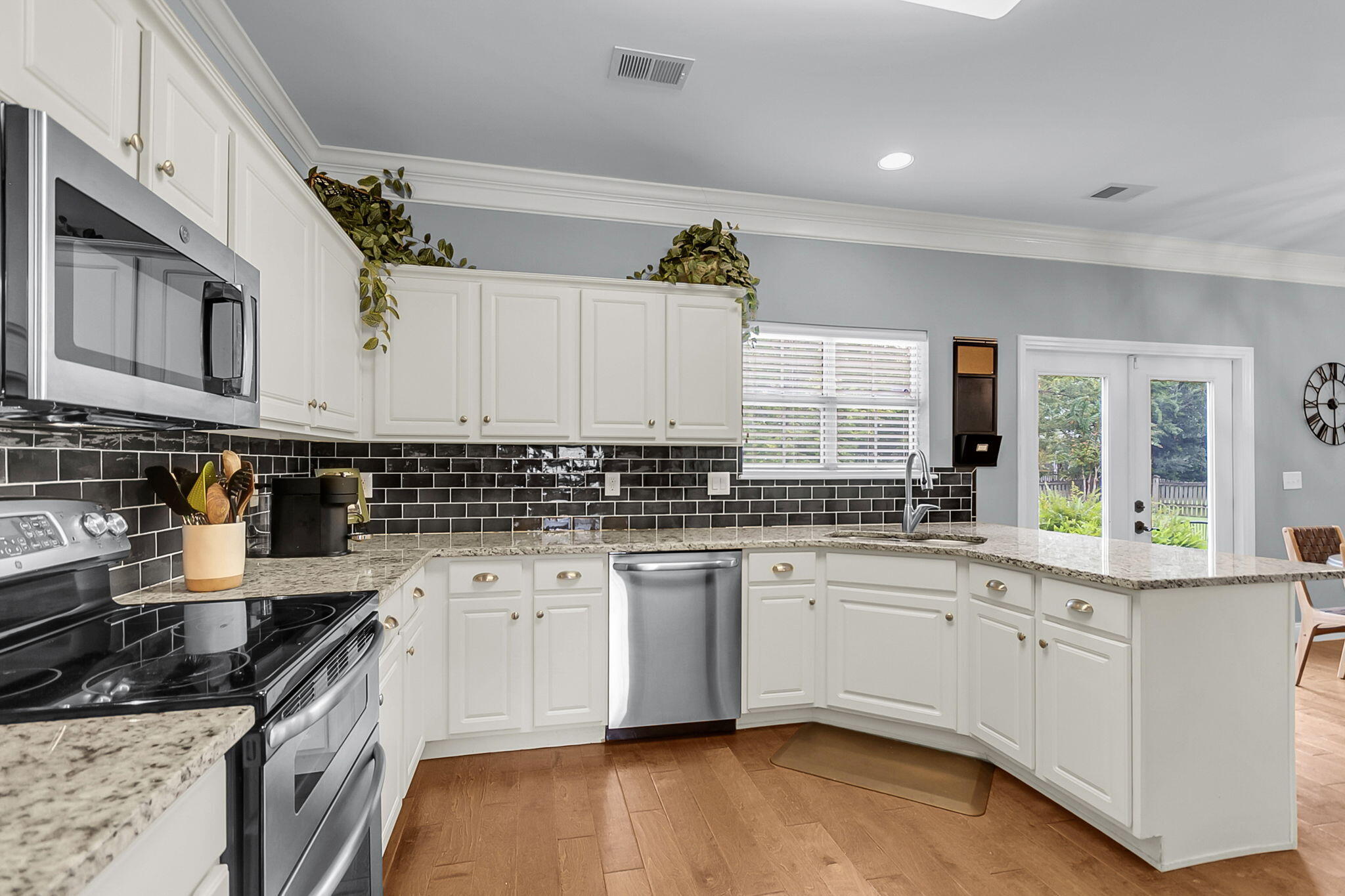 1516 Clarendon Way Mount Pleasant, SC 29466 - Photo 15 of 64 CREM - 1516 Clarendon-22