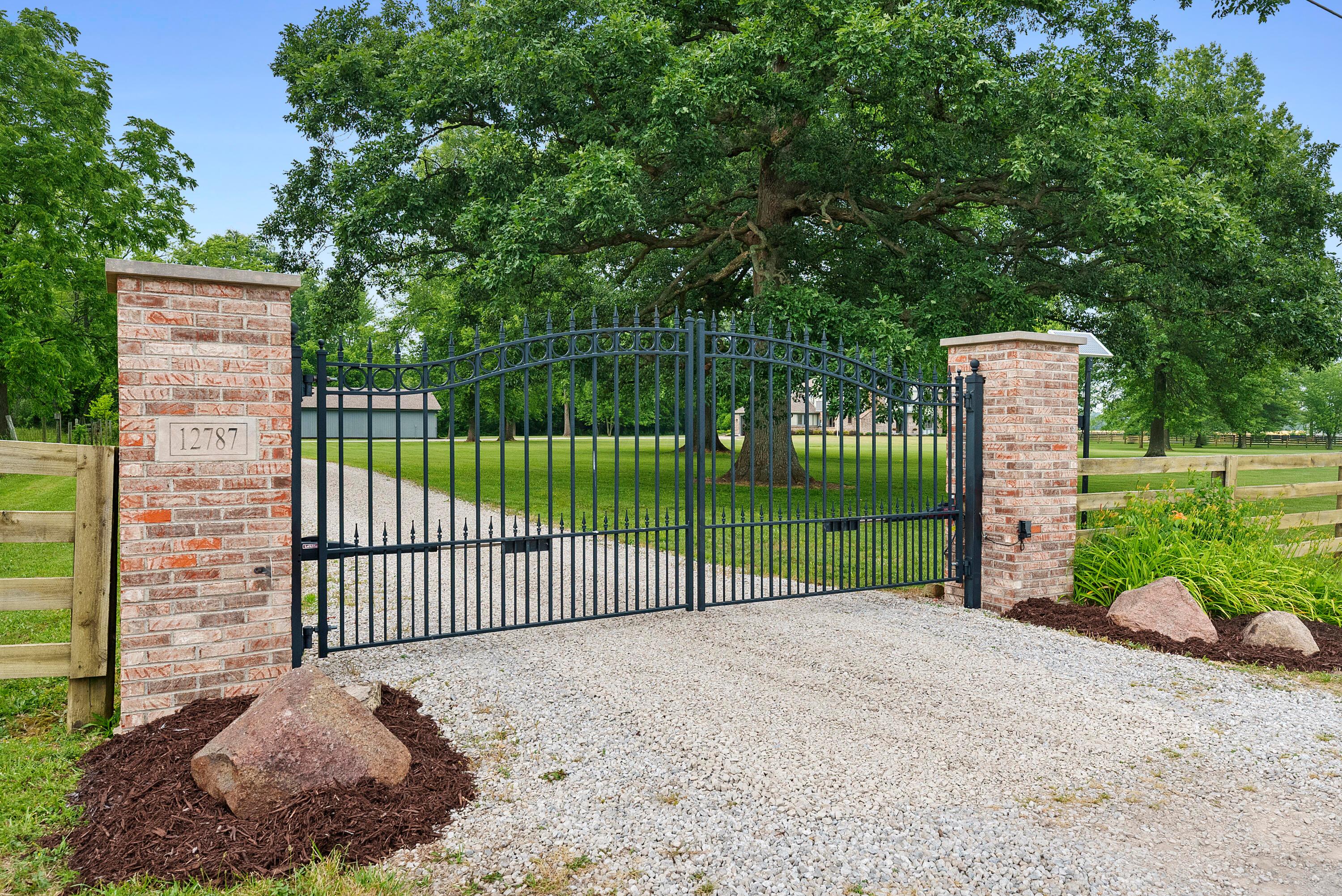 12787 Robins Road Westerville, OH 43082 - Photo 8 of 60 DSC02957