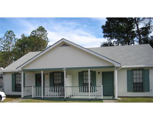 2563-69 Rue Pickney Mandeville, LA 70448 - Photo 1 of 8 Gallery Image 1